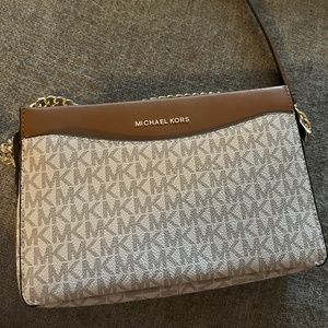 BNWT Michael Kors Jet Set Large Leather Chain Crossbody